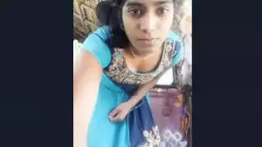 Desi Girl Shows her Boobs and Pussy