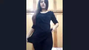 Cute Pakistani Girlfriend Showing Boobs and Pussy Wid Audio