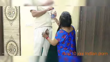 INDIAN Bhabhi XXX pussy and ass fuck with electrician in clear hindi audio |