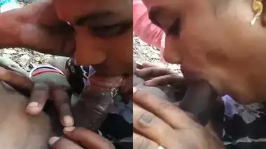 Marathi slut giving blowjob to customer in jungle