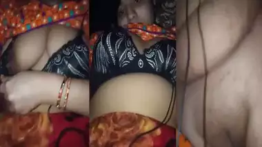 Sexy Muslim girl boobs show on a video call