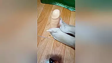 Longnails Dildo Playing