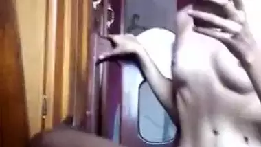 Desi selfie nude MMS video