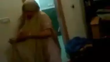 Indian xxx episode of a excited aunty getting nasty with her juvenile tenant