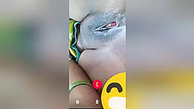 Today Exclusive-telugu Bhabhi Showing Her Boobs And Pussy On Video Call