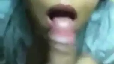 DESI INDIAN BEAUTIFUL BABE CUMSHOT ON FACE