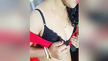 Bhabhi Sexy Boobs In Red Blouse