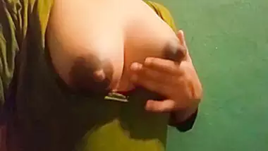 Huge Boobs In Desi Village Mom Send Video