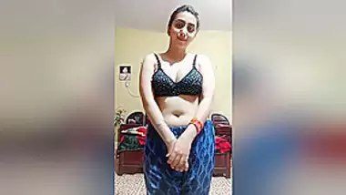 Sexy Paki Girl Shows Her Boobs Part 5