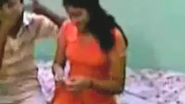 Hidden livecam mms sex scandal of desi bhabhi oozed online!