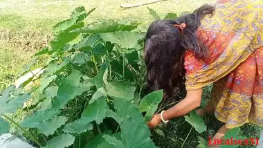 Bengali village whore pleases her Desi man with outdoor XXX fucking