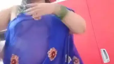 Desi fatty bhabi with sexy sare