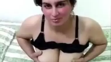 Beautiful Paki Pathan Milf Showing Boobs To Lover