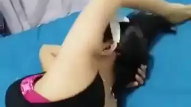 DEsi hot Bhabhiji Holding n pulling dik of lovr to bed