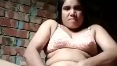 Desi sexy bhabi enjoy with begun