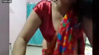 Desi sexy bhabi hot dance