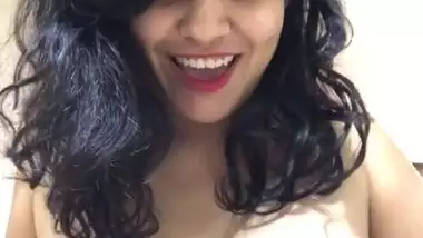 DEsi GF Teasing BF with Boobshow