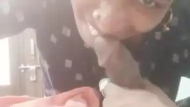 Showing boobs and giving blowjob to lover 4 clips