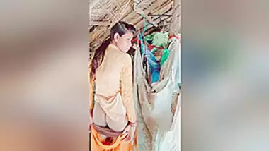 Exclusive- Cute Desi Village Girl Showing Her Pussy And Ass