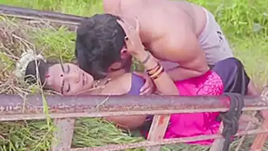 Hot Indian, Indian Desi Bhabhi And Indian Bhabhi In Kaamwali Ko Khet Me Choda Hindi Audio