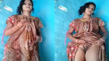 Super cute village Bhabhi showing pussy