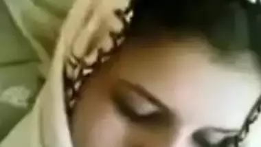 Pakistani xxx video of a horny milf