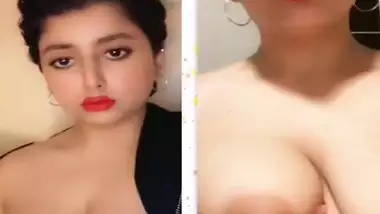 Indian escort girl viral boobs show seduction