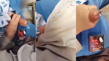 Bangladeshi xvideo of Hijabi girl sucking a dick in bus