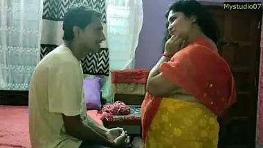 Indian Hot Bhabhi XXX sex with Innocent Boy! With Clear Audio